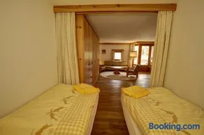 Chesa Munteratsch 1 1 2-Zimmerwohnung 409 Typ C - Image 3