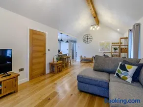 Rinstone Lodge, Thornton-Le-Dale. Moors cottage with hot tub - Image 3