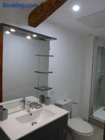 Haut de maison et piscine dans un domaine viticole - Image 4