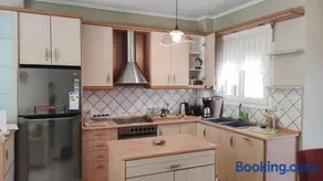 Peaceful living, The Golden Guest House - Image 2