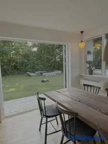 Lovely Year-Round Home With Sea View - Image 2
