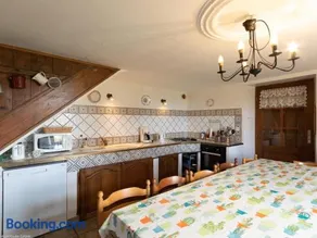 Grande maison rénovée avec WIFI, idéale pour familles - Image 4
