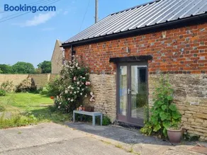 Guest house at Heathfield Park - Image 4