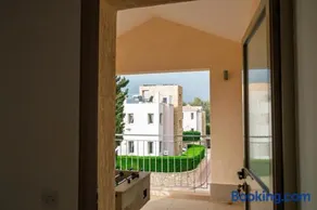 Leda Beach Villa - Image 5