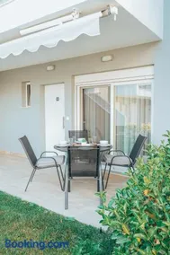 Summer Pearl Paralia Ofrinio - Image 2