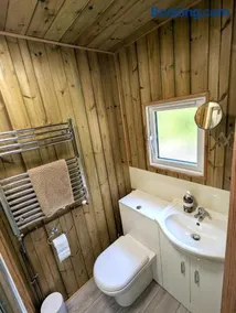 Kingfisher Shepherd's Hut - Image 2