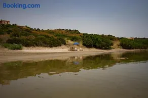 Maragani Beach - Image 3