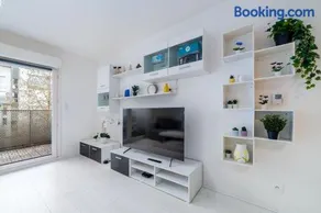 Appartement avec chambre HomeCinema - Parking&Terrase proche Paris - Image 2
