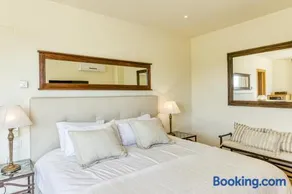 Luxury Golf Villa Torremirona - Image 3