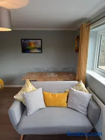 Moore Apartment - Image 2