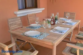 Espacioso apartamento con preciosos jardines y BBQ - Image 3