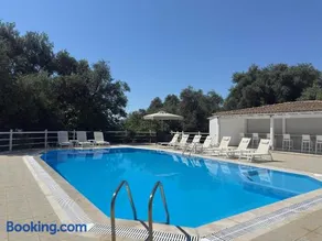 Olga's Sea & Garden View Studios, 400m from Ipsos Beach - Image 2