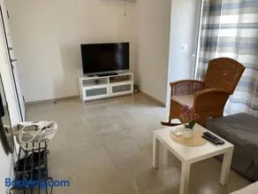 Loutraki Central Apartment - Image 2