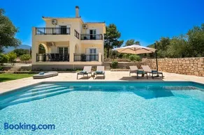 Blue Villa - Image 1