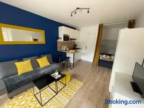 Appartement avec balcon et vue sur port - wifi privé - au dessus du Restaurant le Yackams - Image 1
