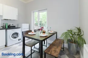 The Linden Grove Apartments - Image 3