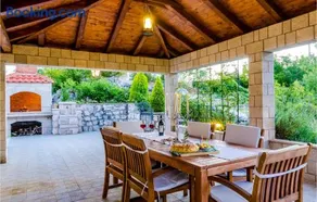Luxurious Home In Gromaca - Image 1