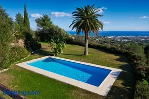 Villa El Capricho - Image 2