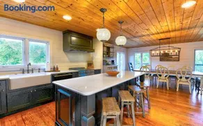 Secluded 18-Acres with Pool Hot Tub Pool Table - Image 3
