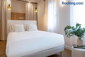 Magno Apartments Robles - Image 3