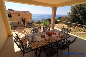 Cozy Sea View House with Pool - Image 5