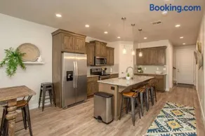 Corner Casita Spacious 6 bedroom private bathrooms - Image 1