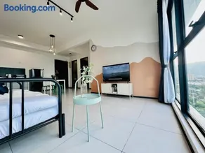Urban Suite Cozy Family Homestay at Georgetown by HENG URBAN STAYCATION LUXE LSP - Image 2