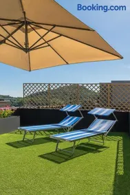 4 BD with SPA near center Private parking - Image 3
