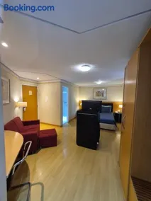 Hotel Vila Mariana Bienal Suites UH 1005 - Image 3