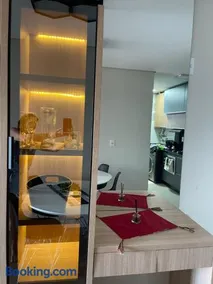 Apartamento moderno no centro Garagem Wi-Fi rápido Ar-condicionado Alto padrão - Image 4