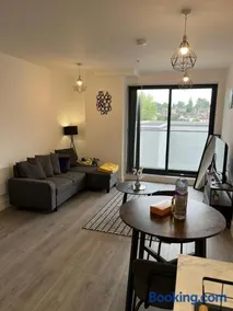 Hemel Apartments- Tranquil Haven - Image 1