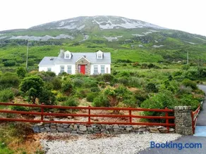 Dunlewey Lodge - Dunlewey, Gweedore - Image 2