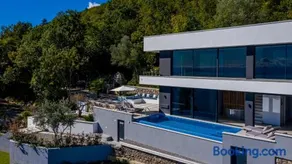 Sky Pool VILLA MEDVEJA - Image 2