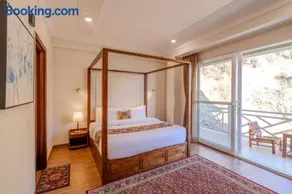 SaffronStays Alpine Blue, Theog - 6BR Villa with Valley Views - Image 4