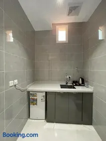 شقق عالية الاطلالة Serv Apartment - Image 4