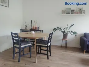 Ruim en huiselijk appartement met eigen tuin, compleet uitgerust, dichtbij natuur - Image 4