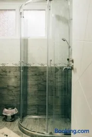 CENTRaL FLaT - Image 4