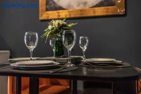 Boutique family apartment in celebrity village. - Image 4