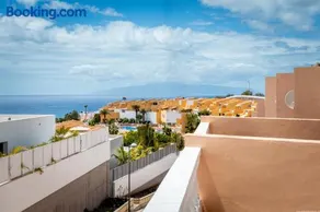 Paradise Court Suites - Image 5