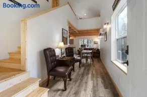 Kelton's Cabin - Image 1