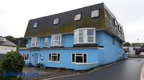 Blue Room Hostel Newquay - Image 1