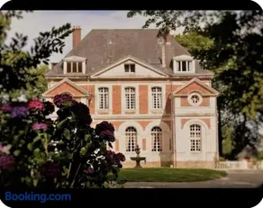 Double bedroom gîte in a castle in Normandy - Image 5