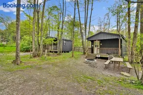 Family Cabin full bath - Image 1