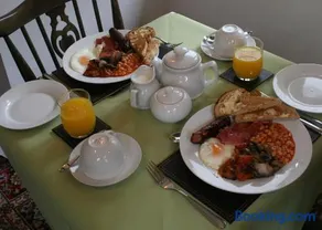 Natal House Bed & Breakfast - Image 2