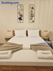 Nefeli Nikiana Rooms - Image 1