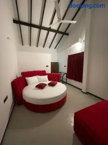 French Villa - Image 1