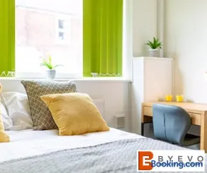 Darwin House -Gainsborough Luxury Contractor Home From Home & Family Getaway - Image 2