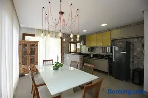 Casa Luxo em Itacimirim | 4 Suítes | Piscina Privativa | Lareira - Condomínio Quinta das Lagoas - Image 2
