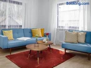 Zwick Apartments - Image 5