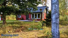 Host Harmony 6 PP Cabin Close to lake - Image 2